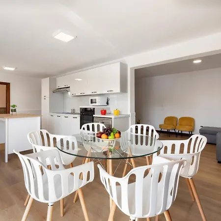 Careva 2 - Vipvipvillas * Costa Teguise