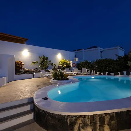 Careva 2 - Vipvipvillas Villa Costa Teguise